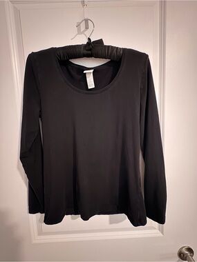 H&M Black Long-Sleeve Crewneck Top